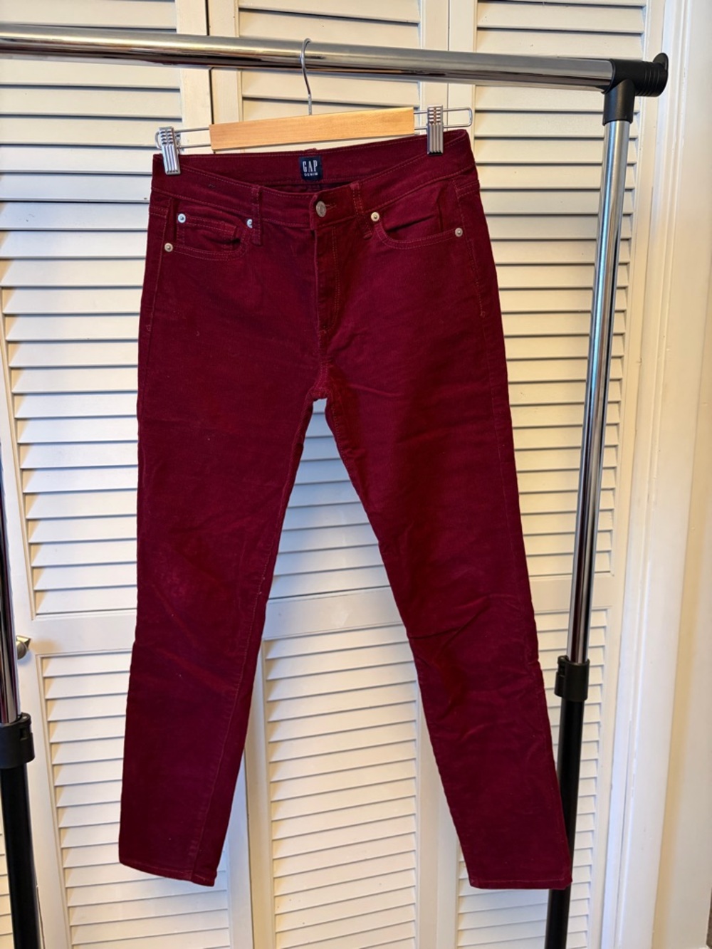 GAP Women’s Maroon Skinny Corduroy Jeans